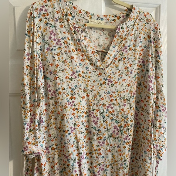 Cute Spring top ! - Picture 4 of 7